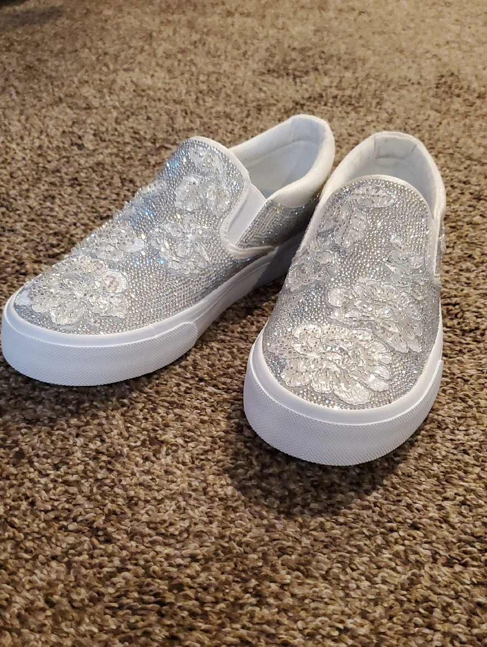 Hand-Embellished Lace Applique and Rhinestone Bridal Sneakers Size 6.5 - Picture 1 of 7